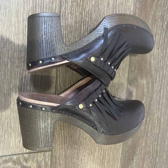 Dansko Deni Leather Women's Platform Heeled Fringe Studded Clogs Brown Size 40 - Picture 8 of 10